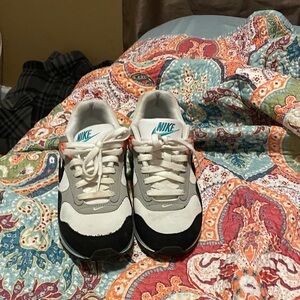 Nike Air MaxWhite, Gray, and Black Sneakers